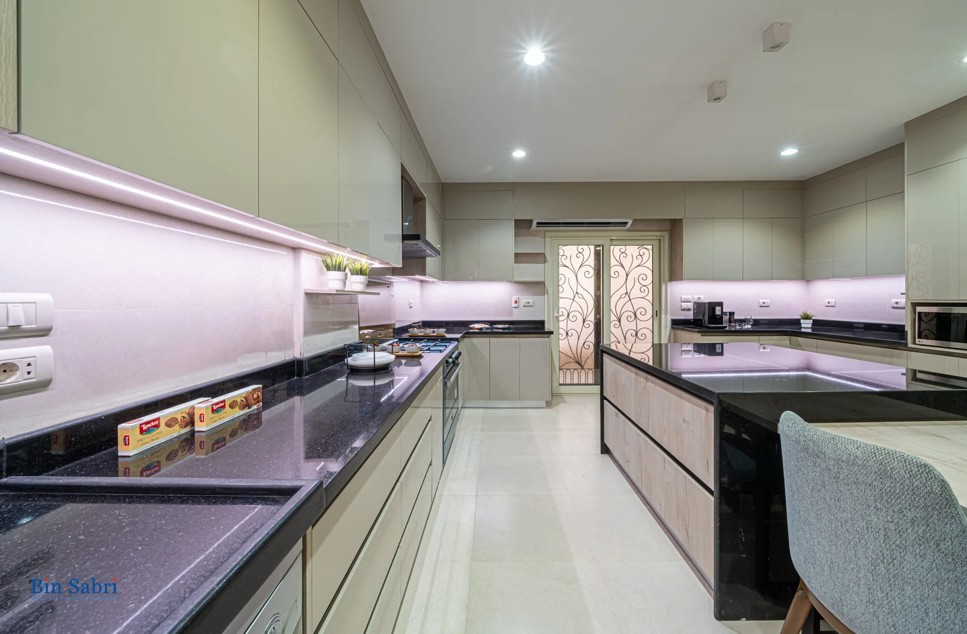 6047- Alvic — 4